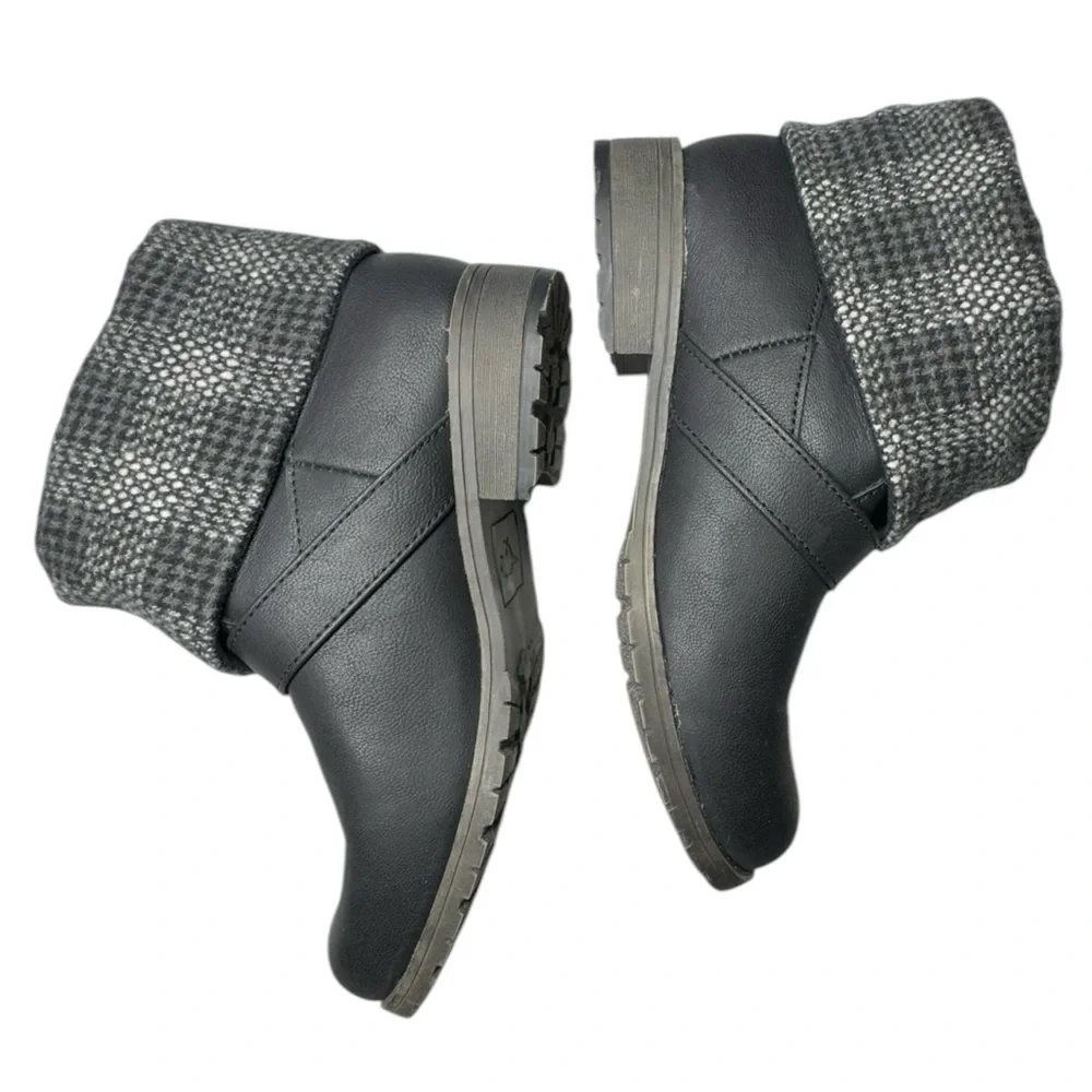 Rocket Dog Bentley Women’s Cuffed Black Faux Leather Bootie Size 7.5
